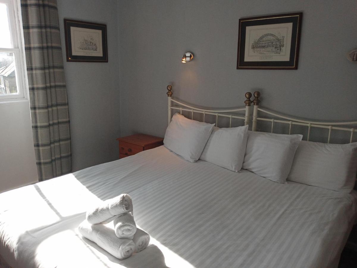 Blue Bell Hotel Белфорд Экстерьер фото