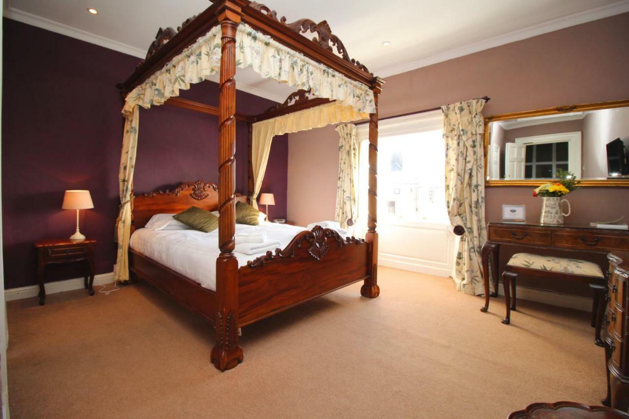 Blue Bell Hotel Белфорд Экстерьер фото