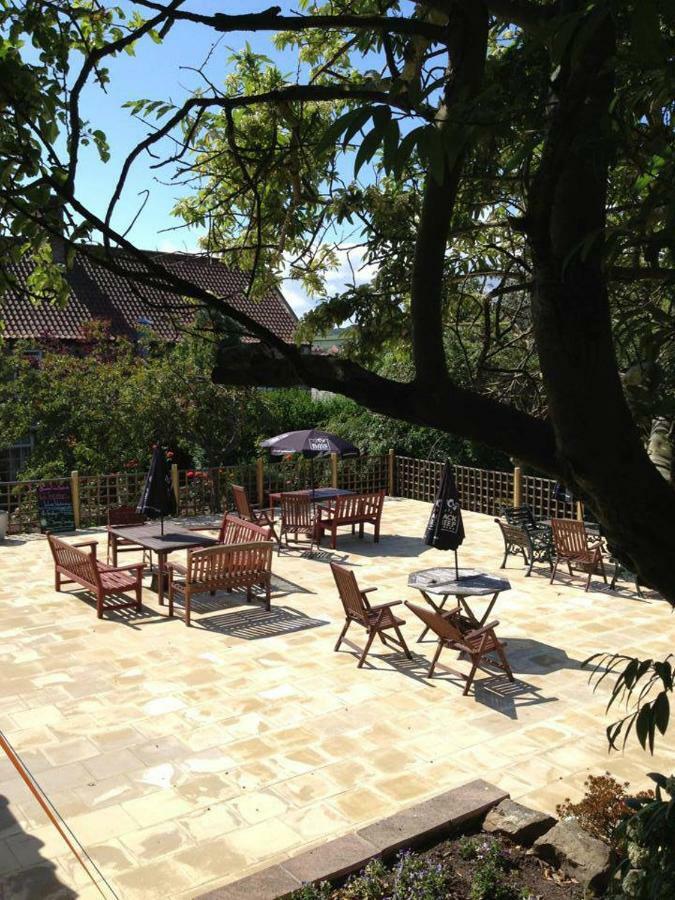 Blue Bell Hotel Белфорд Экстерьер фото
