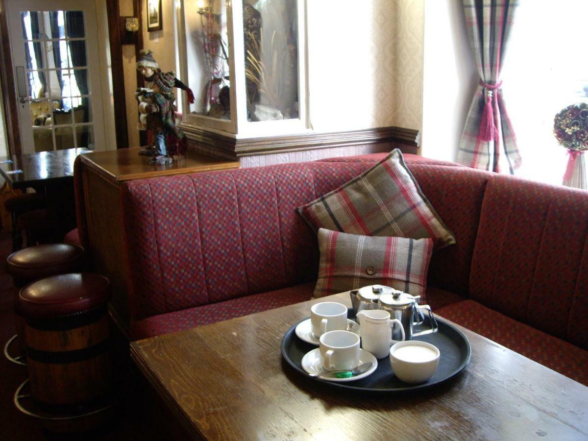 Blue Bell Hotel Белфорд Экстерьер фото